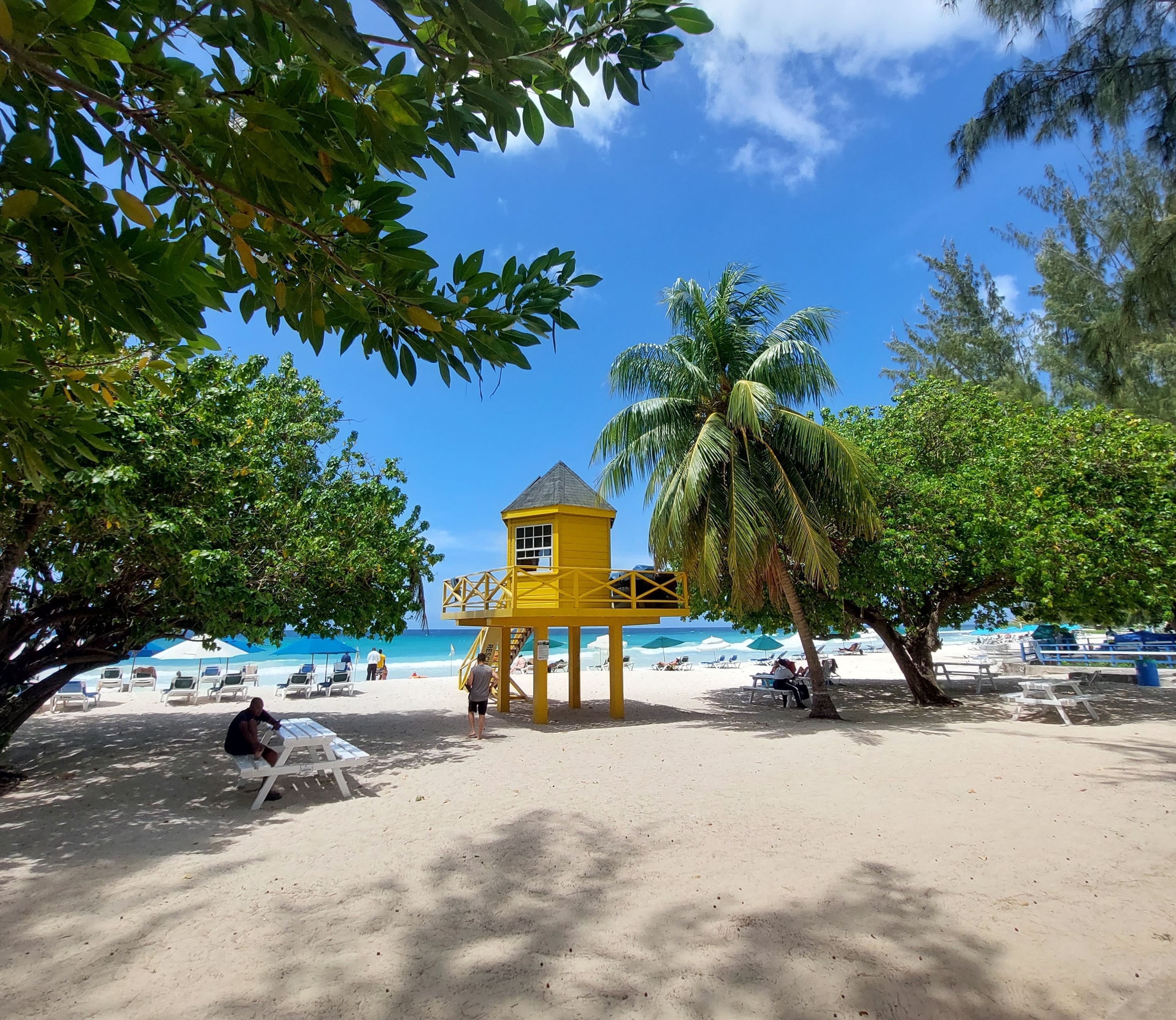 Yellow lifeguard tower at Rockley Beach in Barbados photographed by Patric Tengelin
